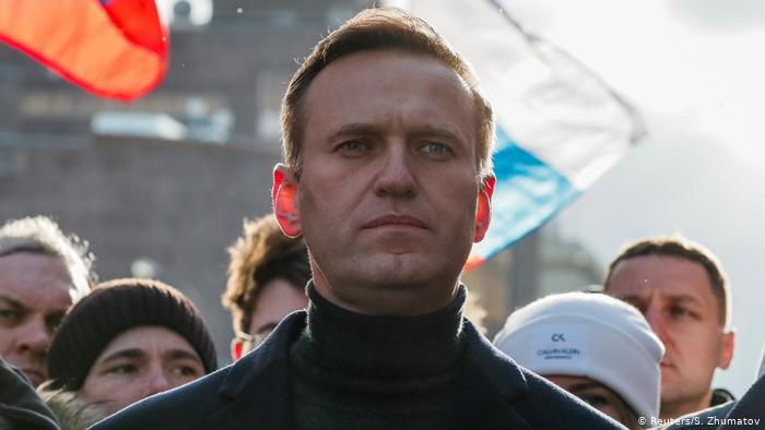 Líder opositor ruso Alexei Navalny en coma y en UCI tras presunto envenenamiento Líder opositor ruso Alexei Navalny en coma y en UCI tras presunto envenenamiento
