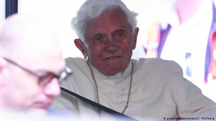 Benedicto XVI, «extremadamente frágil» de salud Benedicto XVI,