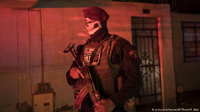 Perú: al menos 13 muertos por asfixia en operativo policial en fiesta clandestina en discoteca Perú: al menos 13 muertos por asfixia en operativo policial en fiesta clandestina en discoteca