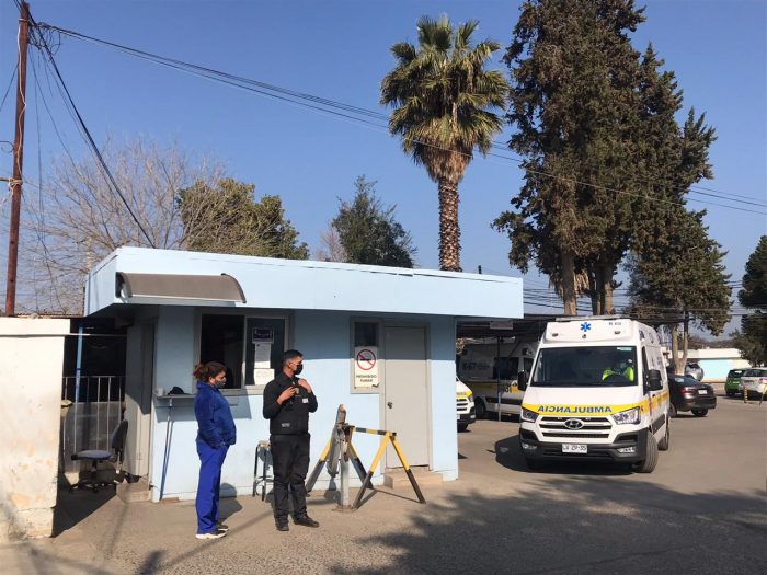 Rotura de matriz inundó pabellón y Unidad de Pacientes Críticos en el Hospital San Martín de Quillota Rotura de matriz inundó pabellón y Unidad de Pacientes Críticos en el Hospital San Martín de Quillota