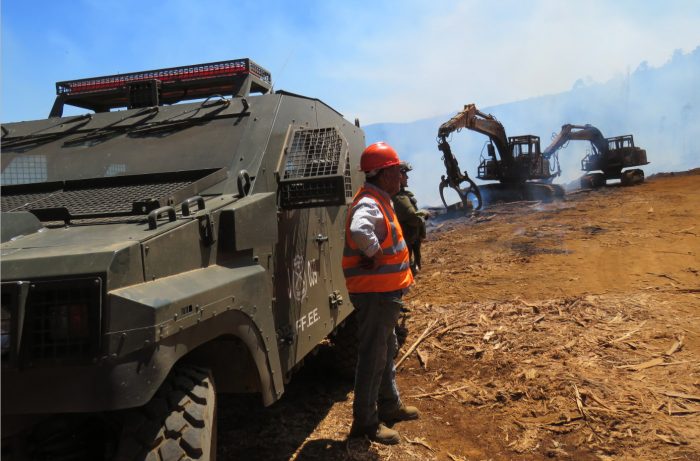 Nuevo ataque incendiario en Mulchén deja seis camiones y tres camionetas quemadas Nuevo ataque incendiario en Mulchén deja seis camiones y tres camionetas quemadas
