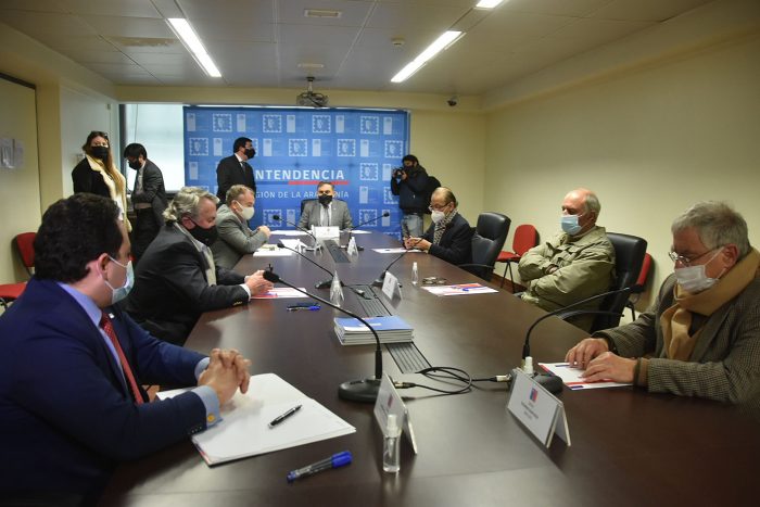 Ex intendentes de La Araucanía piden al Gobierno que realice «todos los esfuerzos de diálogo para buscar las soluciones a la huelga de hambre» de dirigentes mapuche Ex intendentes de La Araucanía piden al Gobierno que realice