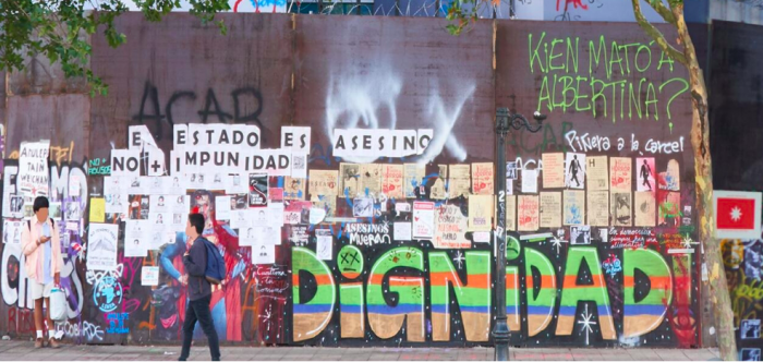 La memoria de las murallas: proyecto web rescata registro gráfico del estallido social plasmado en la Alameda La memoria de las murallas: proyecto web rescata registro gráfico del estallido social plasmado en la Alameda