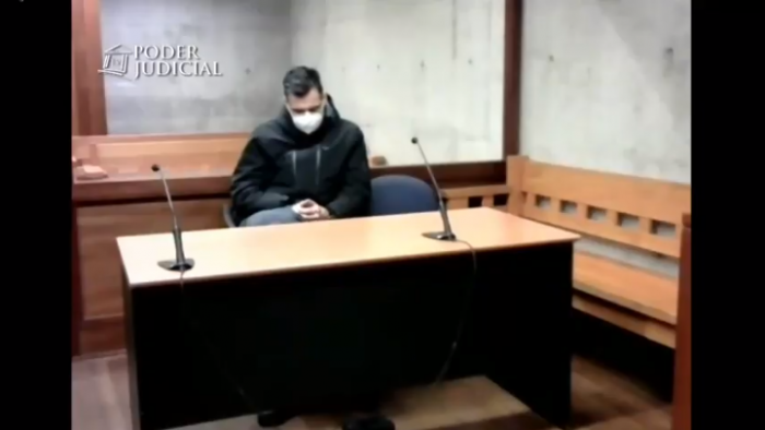 Tras horas de suspenso, se decretó la prisión preventiva para Claudio Crespo, excarabinero acusado de dejar ciego a Gatica Tras horas de suspenso, se decretó la prisión preventiva para Claudio Crespo, excarabinero acusado de dejar ciego a Gatica