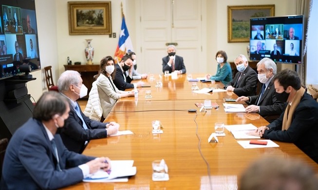 Gremio turístico reunió con Presidente Piñera para evaluar plan de desconfinamiento y solicitar medidas de apoyo Gremio turístico reunió con Presidente Piñera para evaluar plan de desconfinamiento y solicitar medidas de apoyo