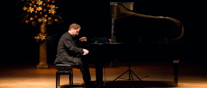Retransmisión presentación del pianista Javier Lanis vía online Retransmisión presentación del pianista Javier Lanis vía online