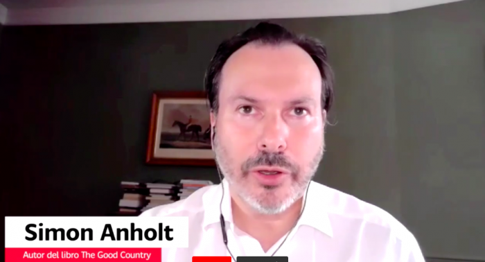Simon Anholt: “Si no colaboramos, vamos a perder todos; el cambio climático, la pandemia, todo nos va a ganar” Simon Anholt: “Si no colaboramos, vamos a perder todos; el cambio climático, la pandemia, todo nos va a ganar”