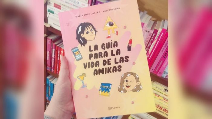 Las podcasters más escuchadas de Chile comentan su incursión en el mundo literario con la publicación de “La guía para la vida de las amikas” Las podcasters más escuchadas de Chile comentan su incursión en el mundo literario con la publicación de “La guía para la vida de las amikas”