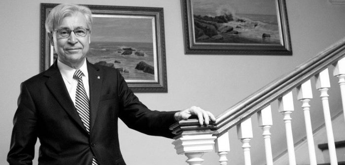 Iván Jaksic gana el Premio Nacional de Historia Iván Jaksic gana el Premio Nacional de Historia