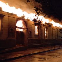 Incendio consumió antigua cárcel de San Javier construida en el siglo XIX