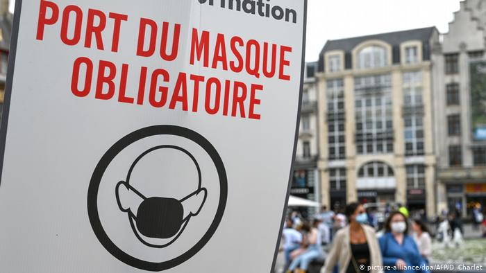 París impone el uso de mascarillas en zonas más concurridas a contar del lunes París impone el uso de mascarillas en zonas más concurridas a contar del lunes