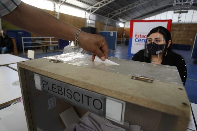 Pandemia y plebiscito Pandemia y plebiscito