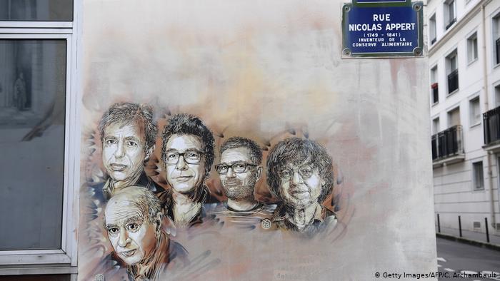 Charlie Hebdo vuelve a publicar caricaturas de Mahoma: «No nos pondrán de rodillas, no renunciaremos nunca” Charlie Hebdo vuelve a publicar caricaturas de Mahoma: