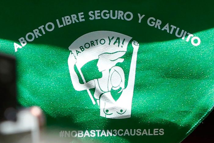 A 30 años del compromiso por la despenalización del aborto en Latinoamérica y el Caribe, feministas se manifiestan por su legalización
