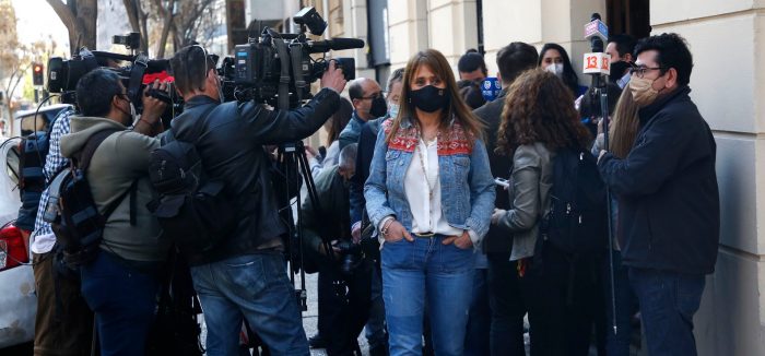 El espectáculo de la negociación para primarias: Chile Vamos logra humo blanco y la oposición se farrea posibilidad de un acuerdo amplio El espectáculo de la negociación para primarias: Chile Vamos logra humo blanco y la oposición se farrea posibilidad de un acuerdo amplio