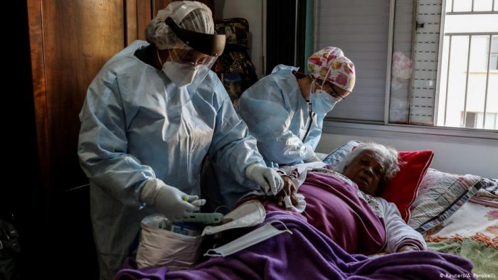 Brasil rebasa los cuatro millones de contagios de covid-19 Brasil rebasa los cuatro millones de contagios de covid-19