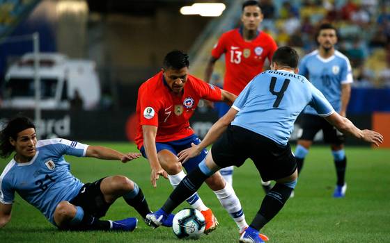 Diputados envían carta al CNTV solicitando el cambio de horario de la franja del plebiscito para el partido entre Chile y Uruguay Diputados envían carta al CNTV solicitando el cambio de horario de la franja del plebiscito para el partido entre Chile y Uruguay