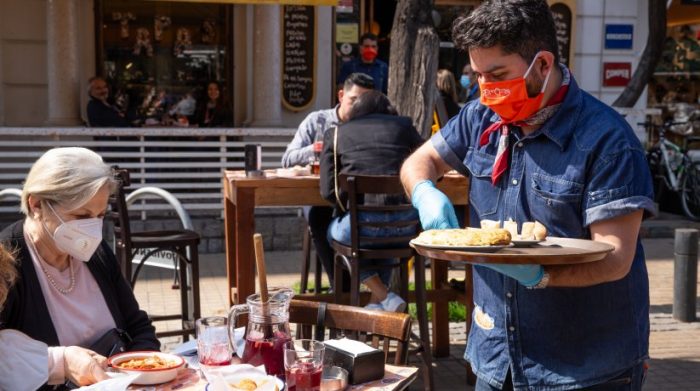 Locales gastronómicos de Providencia acuerdan abrir durante feriados de Fiestas Patrias en horario acotado Locales gastronómicos de Providencia acuerdan abrir durante feriados de Fiestas Patrias en horario acotado
