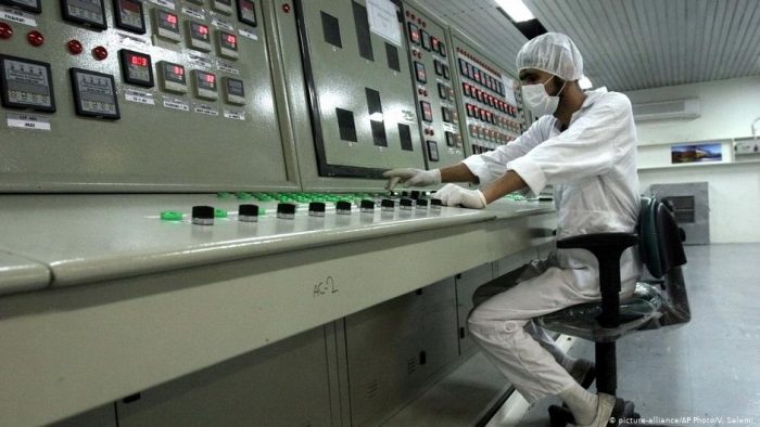 Irán sigue produciendo uranio por encima de lo pactado
