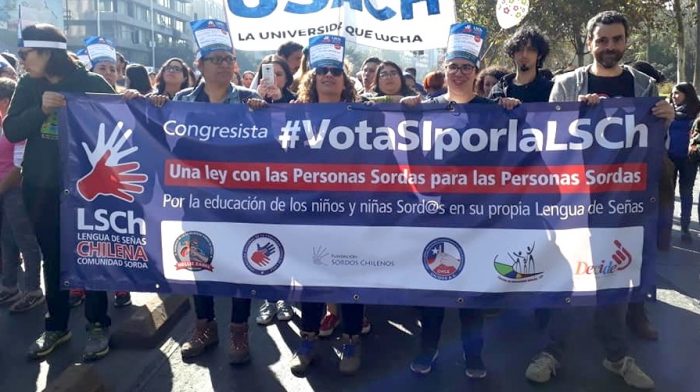 Derechos lingüísticos y culturales en suspenso: una reflexión en el Día Internacional de las Lenguas de Señas en el mundo Derechos lingüísticos y culturales en suspenso: una reflexión en el Día Internacional de las Lenguas de Señas en el mundo