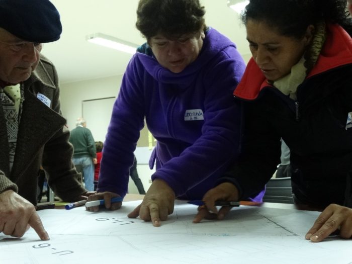 Organizaciones comunitarias empoderadas: lanzan documento que aboga por reinstalar lo vecinal en la nueva Constitución Organizaciones comunitarias empoderadas: lanzan documento que aboga por reinstalar lo vecinal en la nueva Constitución