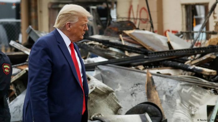 Trump visita Kenosha y ratifica mano dura contra protestas Trump visita Kenosha y ratifica mano dura contra protestas
