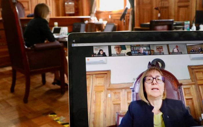 De manera unánime: Comisión de Constitución del Senado aprueba nominación de Adelita Ravanales para la Corte Suprema De manera unánime: Comisión de Constitución del Senado aprueba nominación de Adelita Ravanales para la Corte Suprema