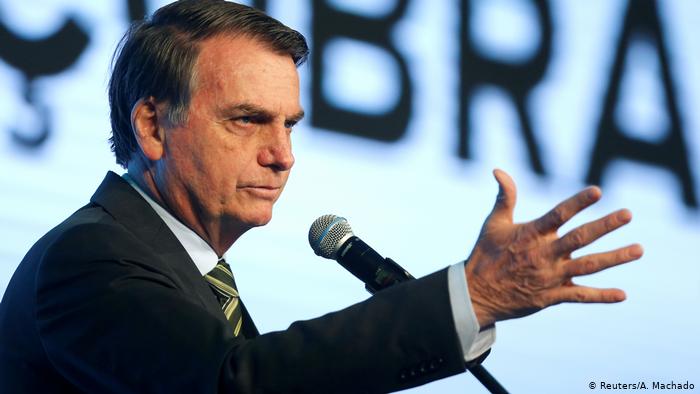 Bolsonaro dice que prisa por vacuna contra el Covid no se justifica en Brasil Bolsonaro dice que prisa por vacuna contra el Covid no se justifica en Brasil