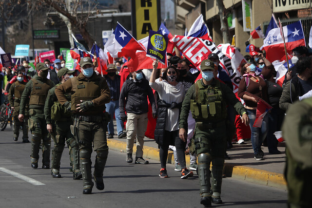 Jefatura de la Defensa Nacional descarta haber autorizado marcha por el Rechazo: «No se han tramitado permisos especiales sobre la materia» Jefatura de la Defensa Nacional descarta haber autorizado marcha por el Rechazo: