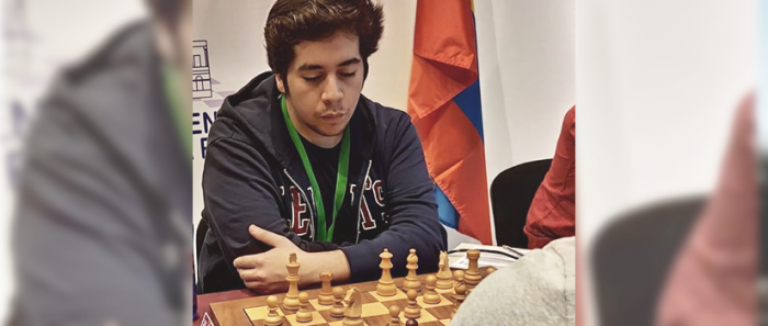 Cristóbal Henríquez, el ajedrecista que superó a Morovic en el ranking como el mejor de Chile y la belleza en cada jugada Cristóbal Henríquez, el ajedrecista que superó a Morovic en el ranking como el mejor de Chile y la belleza en cada jugada