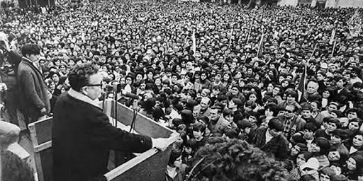 A 50 años del inicio del sueño socialista: Allende y las dos almas de la UP A 50 años del inicio del sueño socialista: Allende y las dos almas de la UP