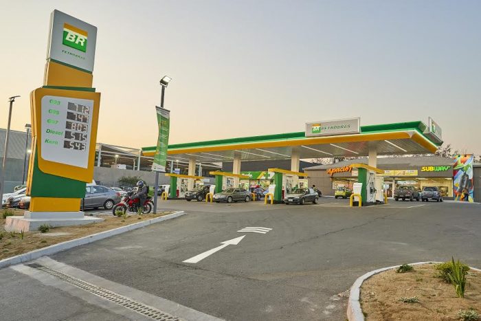 Petrobras Chile aumenta y mejora oferta de productos en sus tiendas: ventas suben 10% y superan los US$ 100 millones al año Petrobras Chile aumenta y mejora oferta de productos en sus tiendas: ventas suben 10% y superan los US$ 100 millones al año