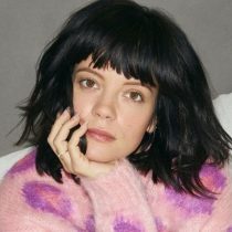 Lily Allen: «Masturbarse cuando se está en una relación no tiene nada de malo»