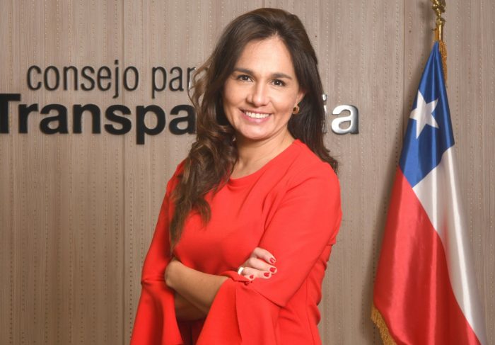 Gloria de la Fuente asume como presidenta del Consejo para la Transparencia anunciando un fuerte acento ciudadano y de género para su gestión Gloria de la Fuente asume como presidenta del Consejo para la Transparencia anunciando un fuerte acento ciudadano y de género para su gestión
