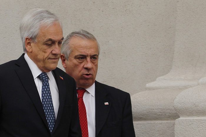 “¿Qué teme el Gobierno que se descubra?”: oposición fustiga petición de Piñera ante la Suprema para bloquear entrega de correos del Minsal “¿Qué teme el Gobierno que se descubra?”: oposición fustiga petición de Piñera ante la Suprema para bloquear entrega de correos del Minsal
