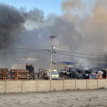 Advierten nuevas movilizaciones: agrupaciones de transportistas rechazaron ataque incendiario a camiones en Angol e hicieron llamado al Gobierno a frenar este tipo de acciones