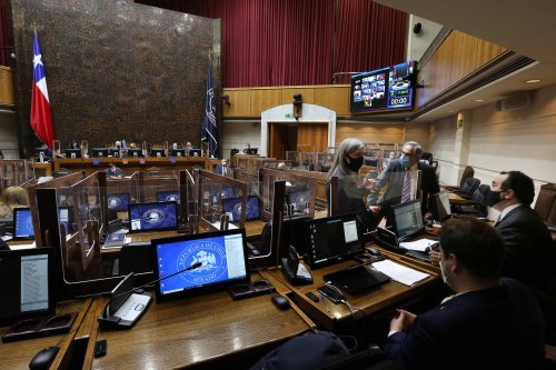 Proyecto de ley de migración pasa a tercer trámite tras intenso debate en el Senado Proyecto de ley de migración pasa a tercer trámite tras intenso debate en el Senado