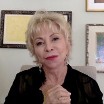 Isabel Allende reflexiona sobre el feminismo en «Mujeres del alma mía»
