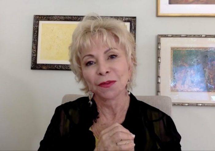 Isabel Allende reflexiona sobre el feminismo en «Mujeres del alma mía» Isabel Allende reflexiona sobre el feminismo en «Mujeres del alma mía»