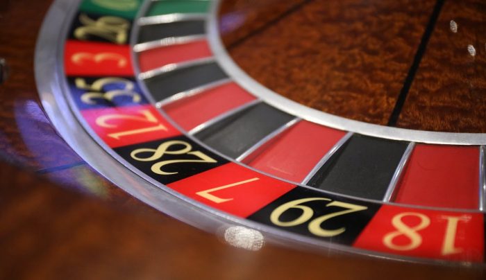 SCJ suspende por tres meses la renovación y otorgamiento de licencias para casinos en Chile SCJ suspende por tres meses la renovación y otorgamiento de licencias para casinos en Chile