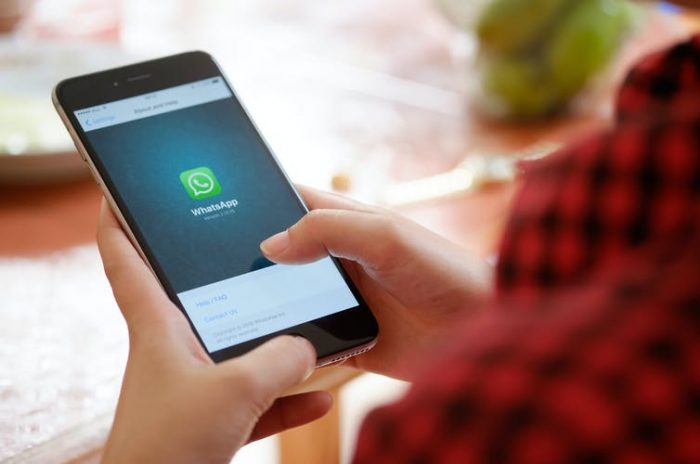 WhatsAppitis: El uso continuado del móvil nos está cambiando el pulgar WhatsAppitis: El uso continuado del móvil nos está cambiando el pulgar