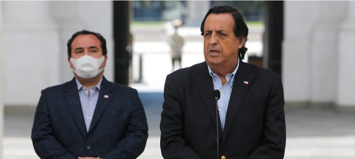 Ministro del Interior Víctor Pérez llamó a no anticipar juicios y descartó pedir la renuncia del general director de Carabineros Mario Rozas, tras los hechos ocurridos el viernes durante una manifestación ciudadana Ministro del Interior Víctor Pérez llamó a no anticipar juicios y descartó pedir la renuncia del general director de Carabineros Mario Rozas, tras los hechos ocurridos el viernes durante una manifestación ciudadana