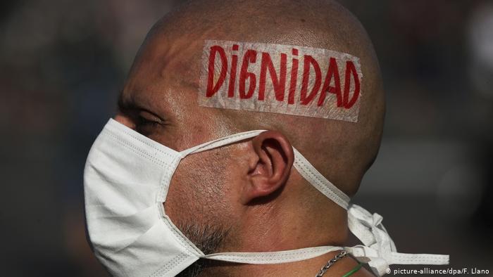 Los «dos mundos» de Chile según el medio alemán Deutsche Welle Los
