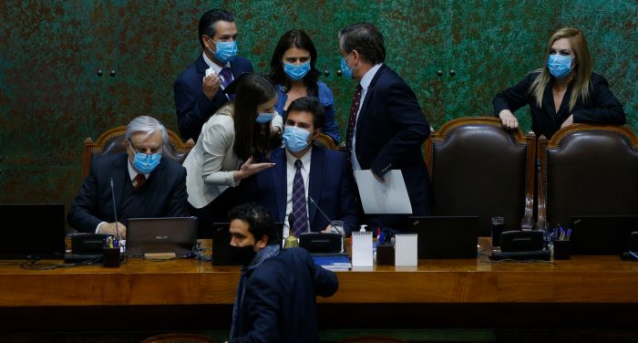 La Moneda se prepara para una derrota: Sala de la Cámara vota hoy segundo retiro del 10% y derecha llega dividida otra vez La Moneda se prepara para una derrota: Sala de la Cámara vota hoy segundo retiro del 10% y derecha llega dividida otra vez