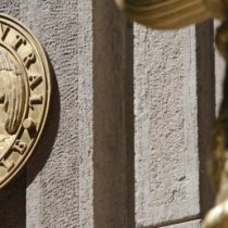 El Banco Central, Goldman Sachs y Fitch concuerdan en que el debate constituyente inyecta incertidumbre y puede complicar el escenario para la economía