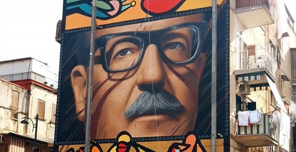 La historia detrás del mural de Allende que hizo el “Mono” González en Nápoles La historia detrás del mural de Allende que hizo el “Mono” González en Nápoles