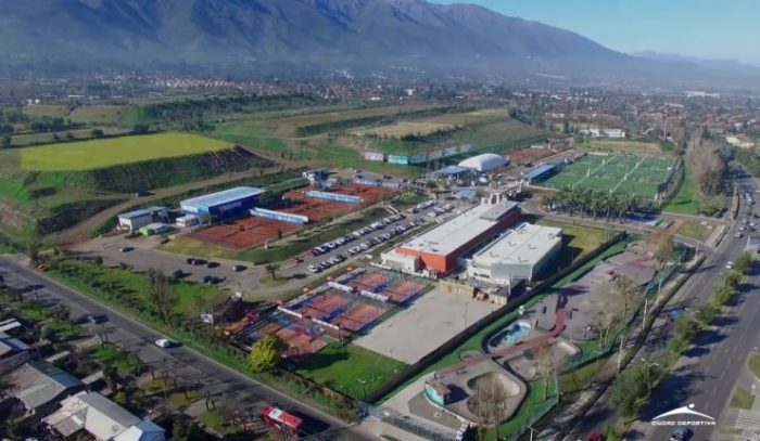Providencia: ciudad deportiva y estacionamientos Providencia: ciudad deportiva y estacionamientos