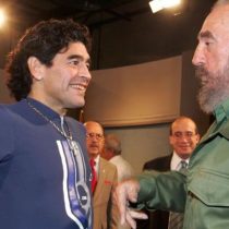 La amistad entre Maradona y Fidel Castro, dos polémicos íconos de América Latina que murieron el mismo día