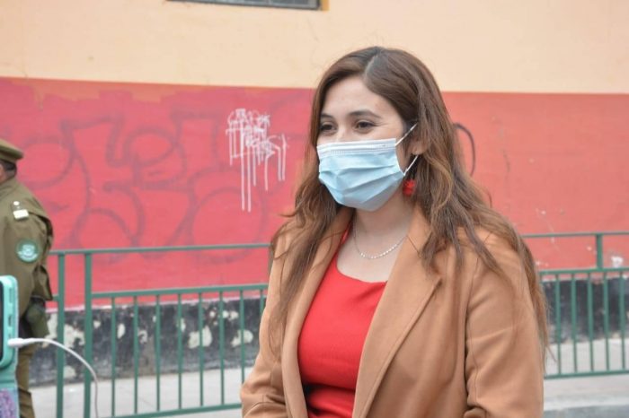 Nataly Campusano (Convergencia Social): “La gente de derecha simplemente le tiene miedo a las primarias en la Región de Valparaíso” Nataly Campusano (Convergencia Social): “La gente de derecha simplemente le tiene miedo a las primarias en la Región de Valparaíso”
