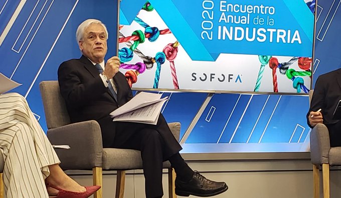 Piñera de nuevo dispara contra el Congreso: “Un grupo de parlamentarios está pretendiendo escribir una Constitución paralela” Piñera de nuevo dispara contra el Congreso: “Un grupo de parlamentarios está pretendiendo escribir una Constitución paralela”